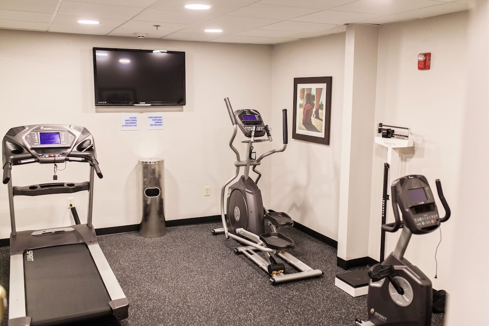 Holiday Inn Express Suites Sweetwater 28/44