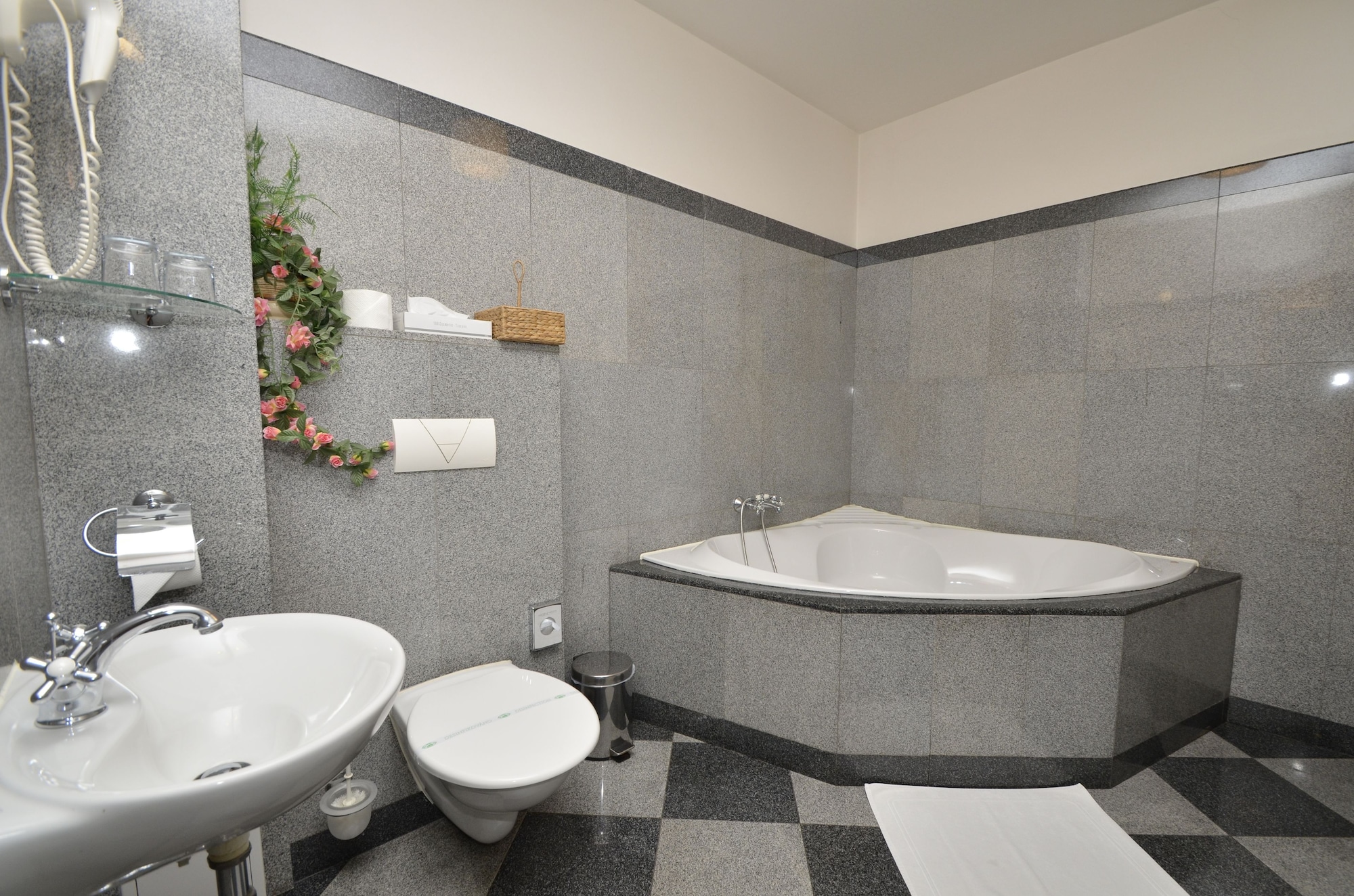 Deluxe, Twin Beds, Executive Level, Brioni Boutique Hotel 3/6