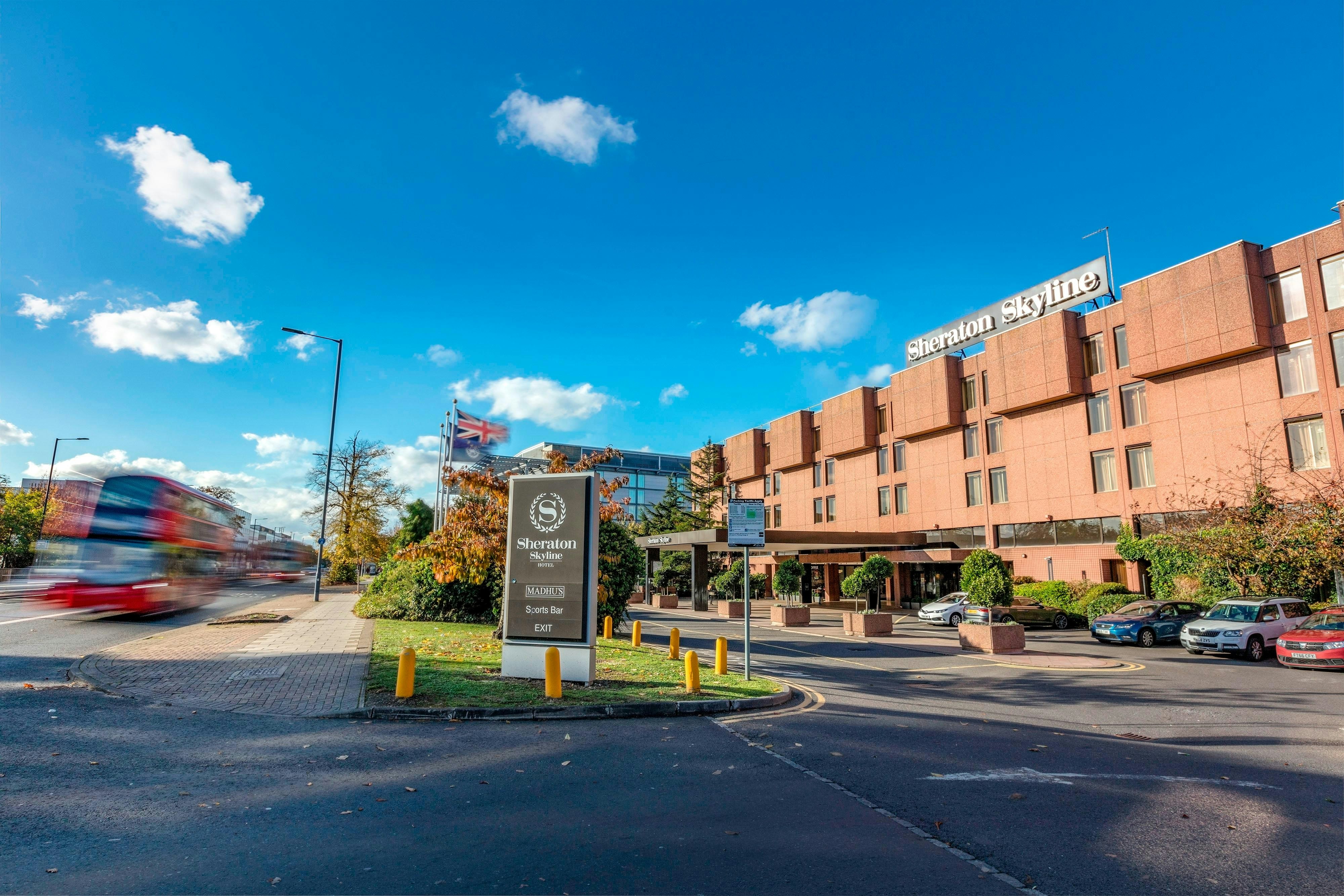 Sheraton Skyline Hotel London Heathrow 63/64