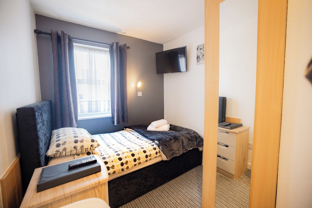 St George's Guesthouse 12/50