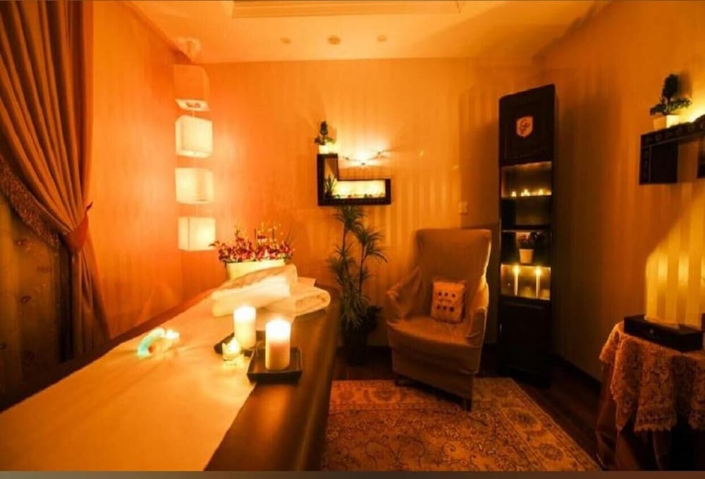 فندق جراند بارك(Verta Hotel Jeddah) 50/50