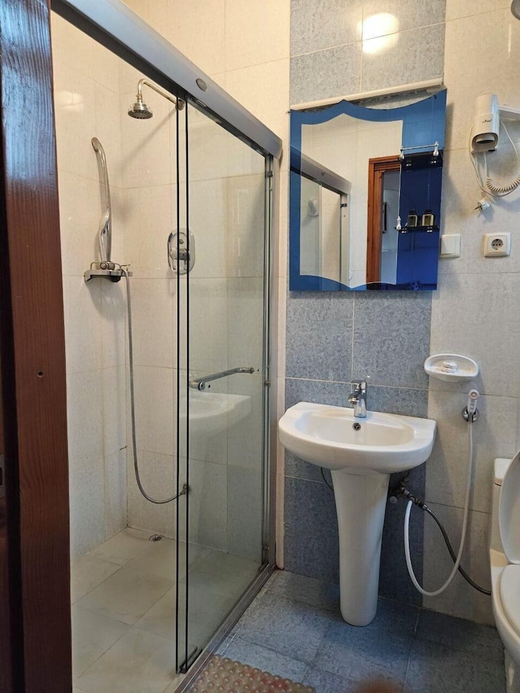 C Fun Addis Hotel 48/50