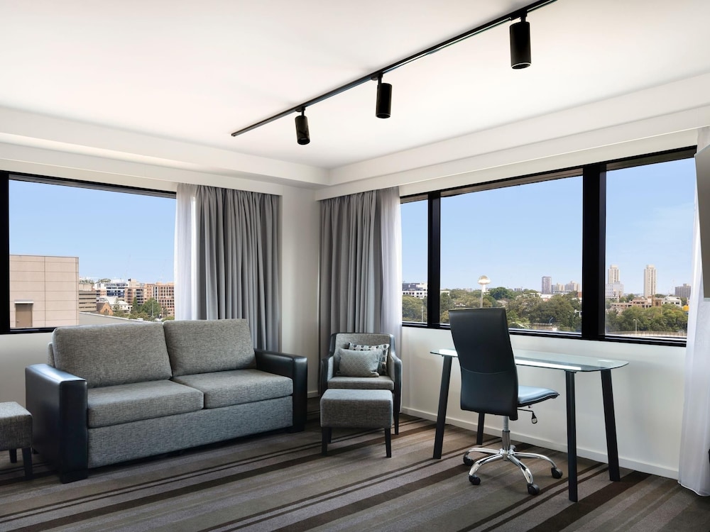 Mercure Sydney 49/67
