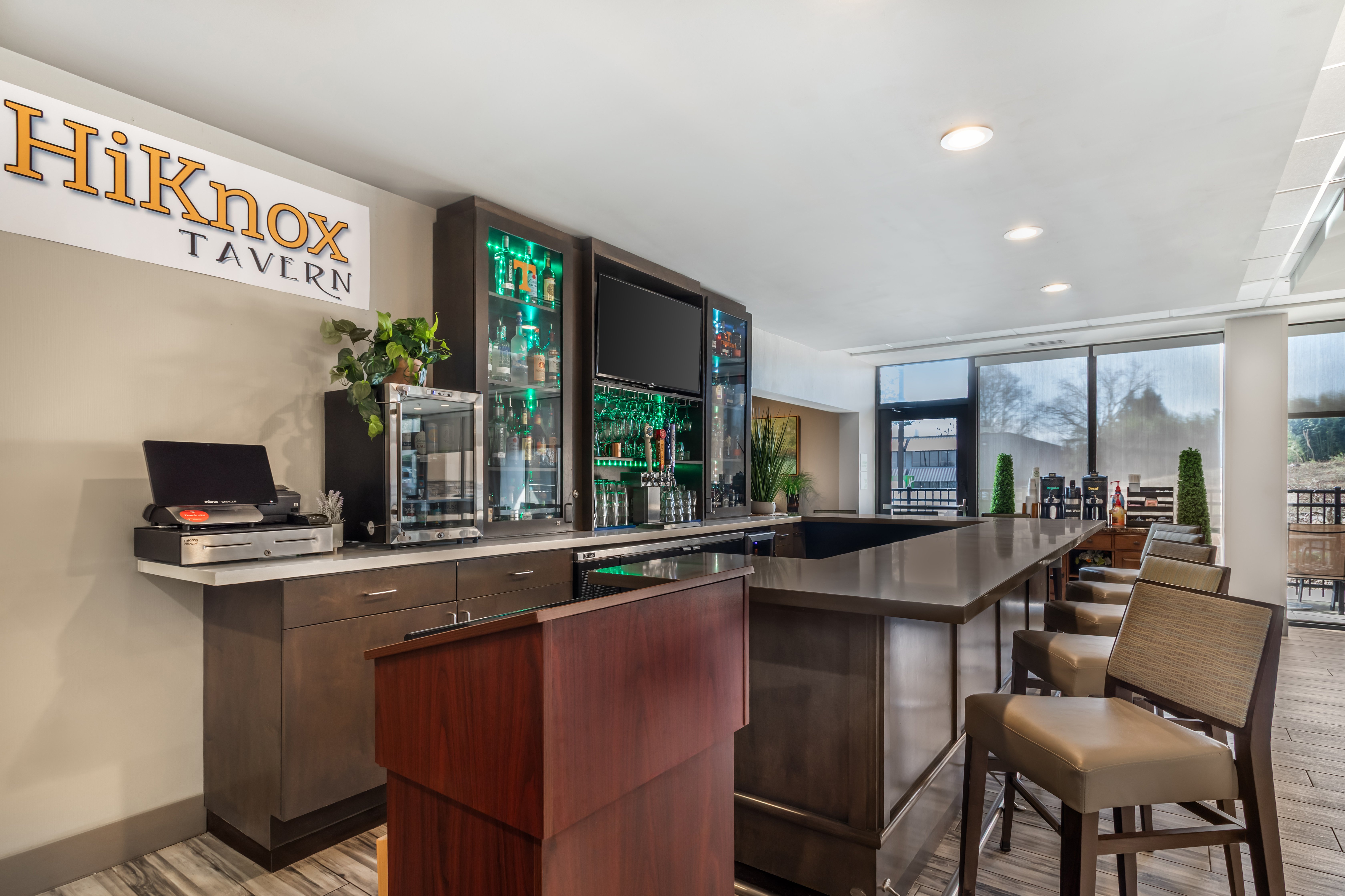 Holiday Inn Knoxville N - Merchant Drive 14/77