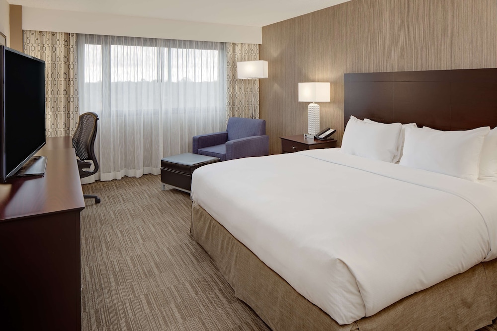 Nashville Airport Marriott 17/72