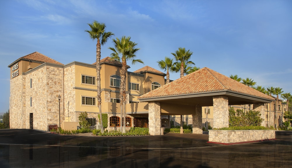 Ayres Suites Diamond Bar 3/65