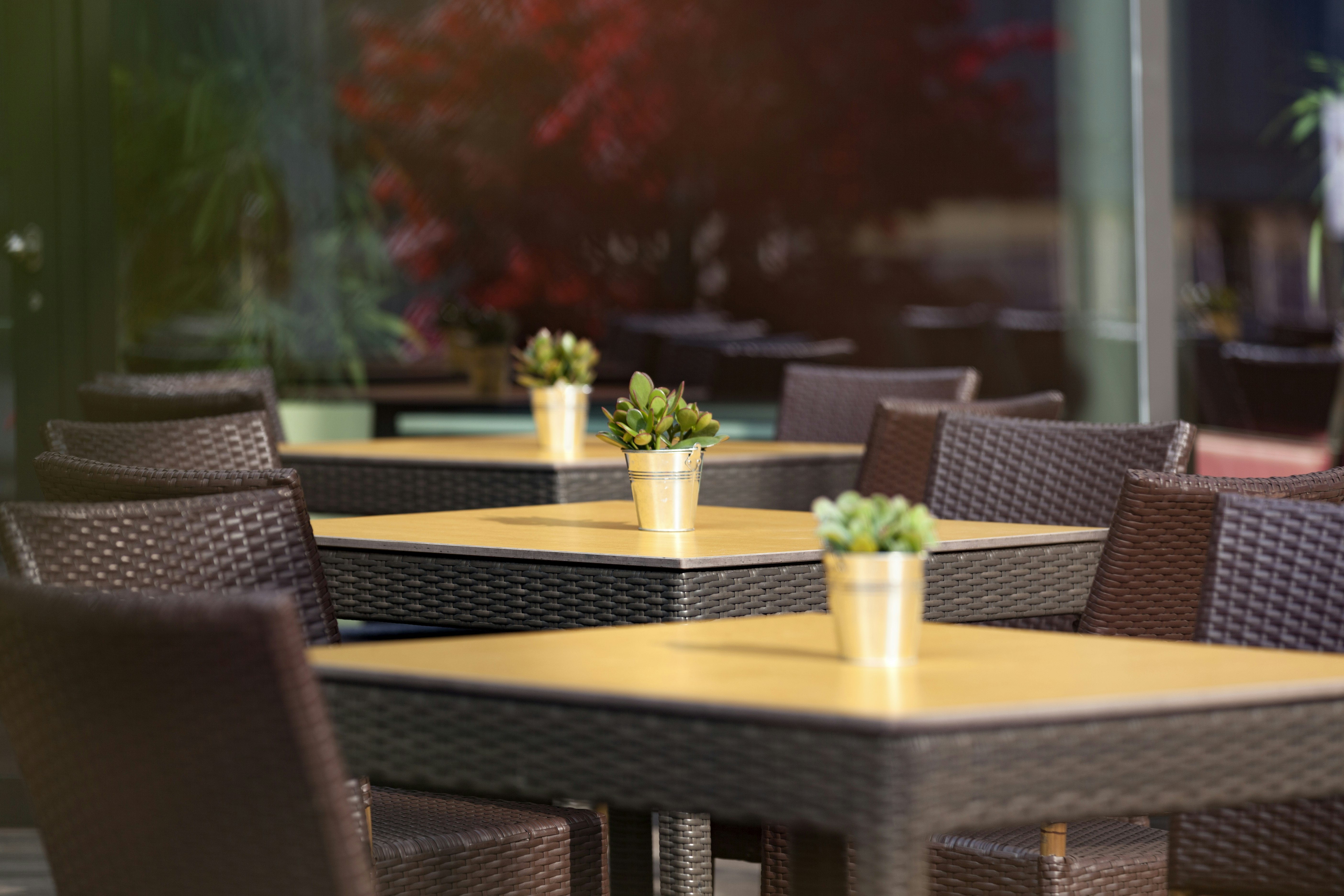 HOLIDAY INN EXPRESS ZURICH AIRPORT 64/80