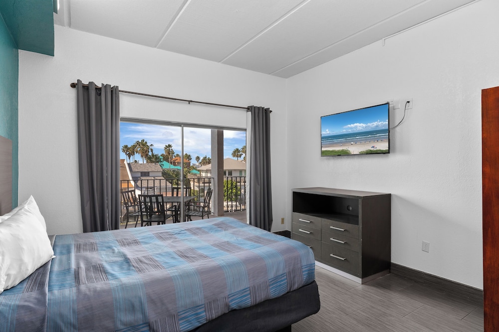 SUITE, MULTIPLE BEDS