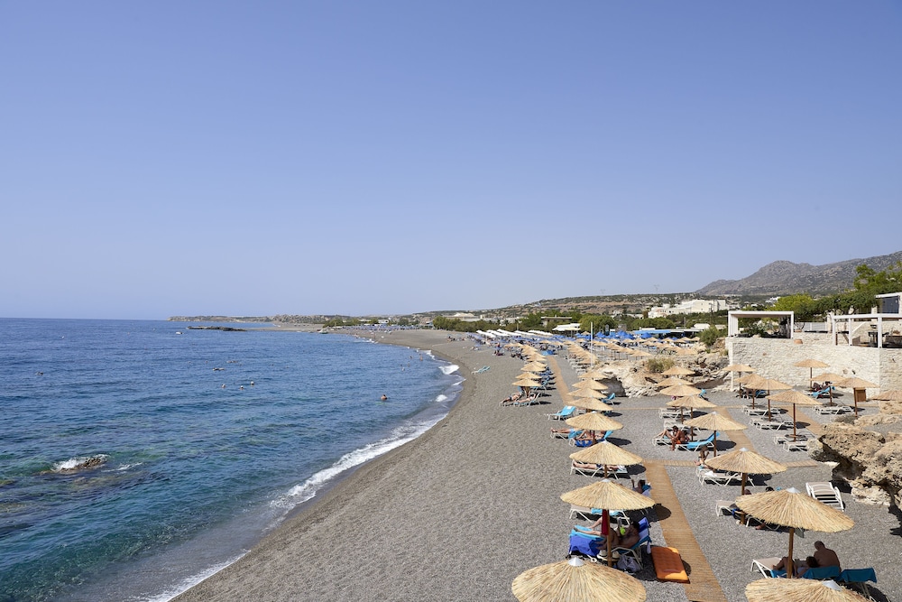 Kakkos Beach Hotel - Adults Only 35/50