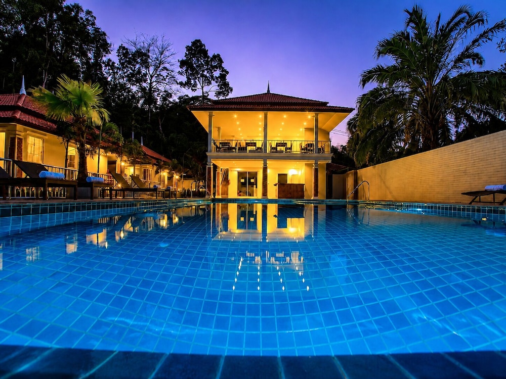 Lux Family Villas 10/73