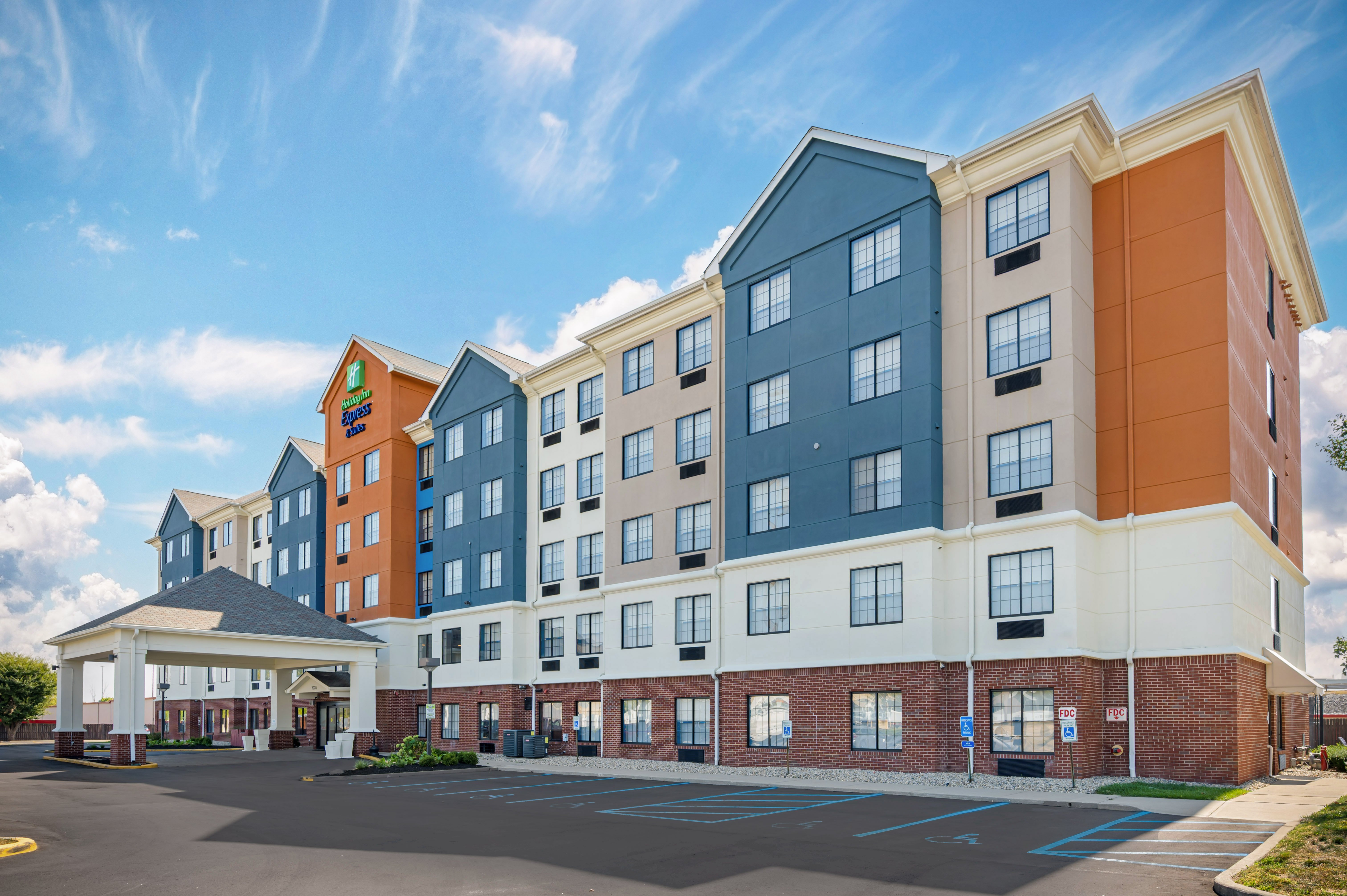 Holiday Inn Express Hotel Suites Indianapolis East 70/75