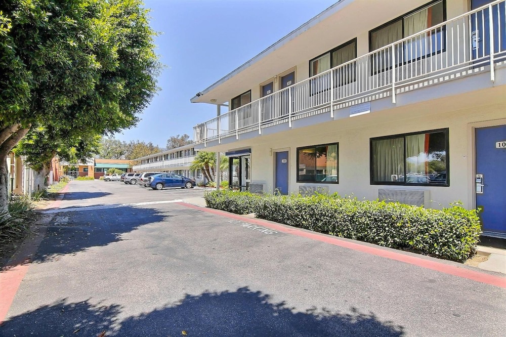 Motel6 Goleta, CA - Santa Barbara 51/57