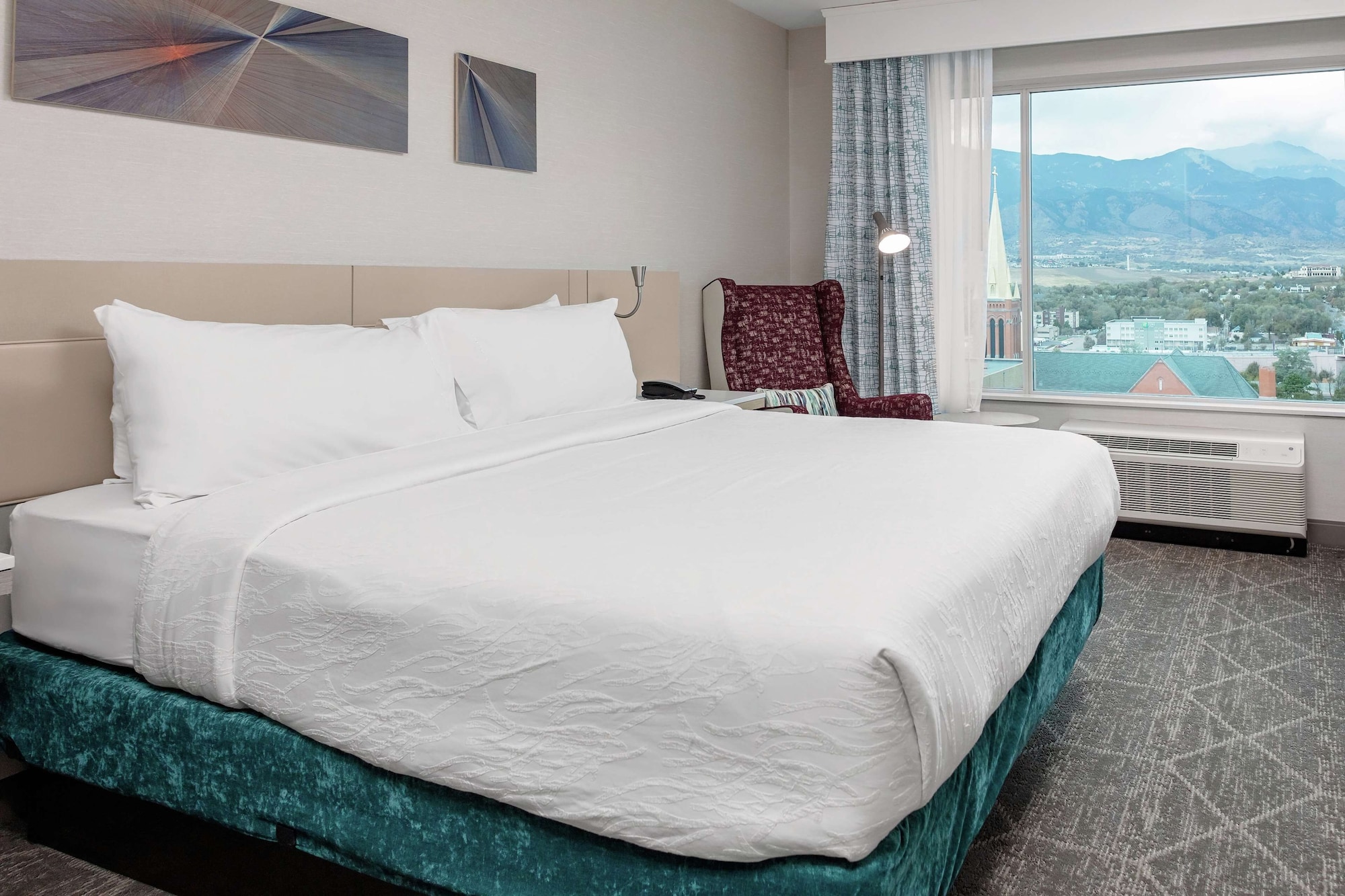 ROOM, KING BED, MOUNTAIN VIEW, ACCESSIBLE