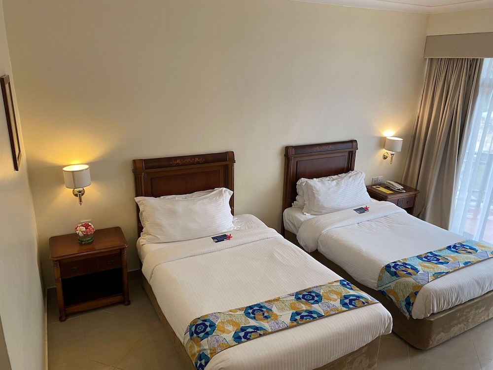 Golden Tulip Dar Es Salaam 9/71