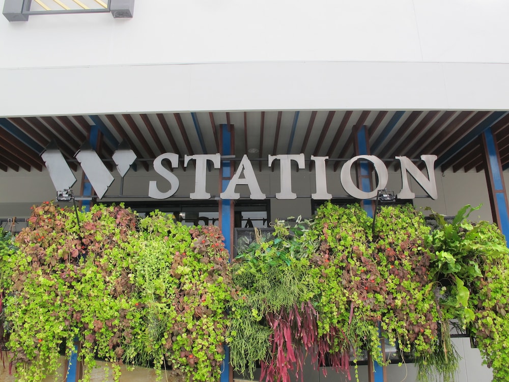 W Station 62/68