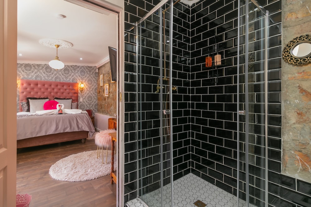 Betty's Boutique Hotel 46/50