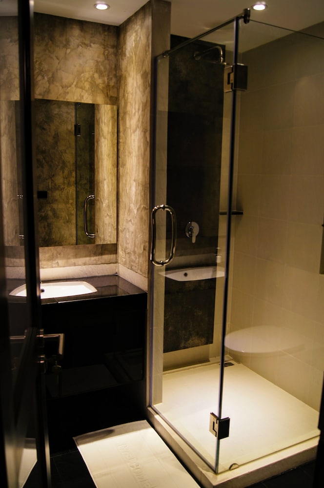 Zleepmotion Bangkok Sukhumvit 45/45