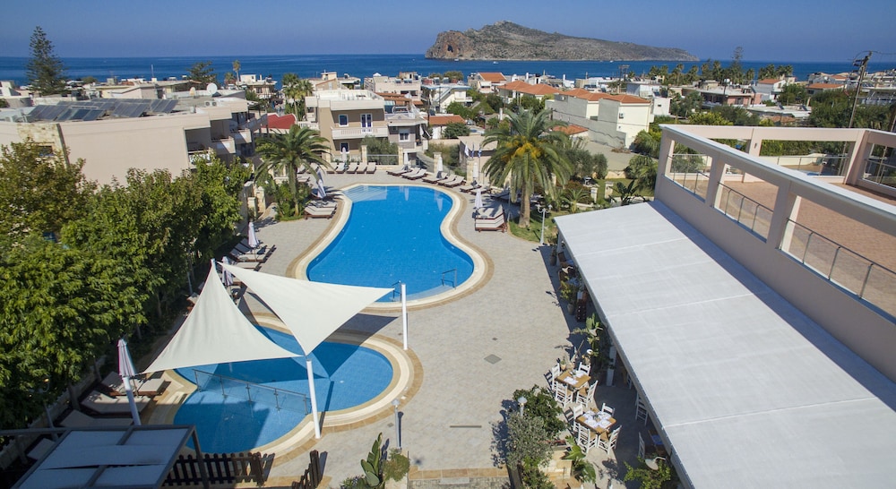 Isida Hotel 48/50