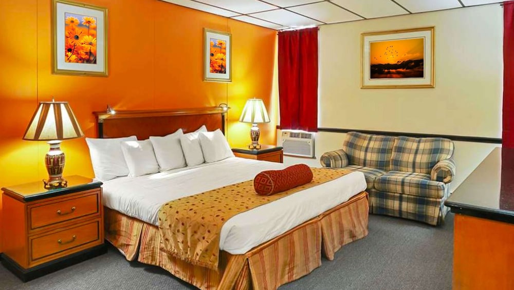 M Star Hotel North Canton 26/47