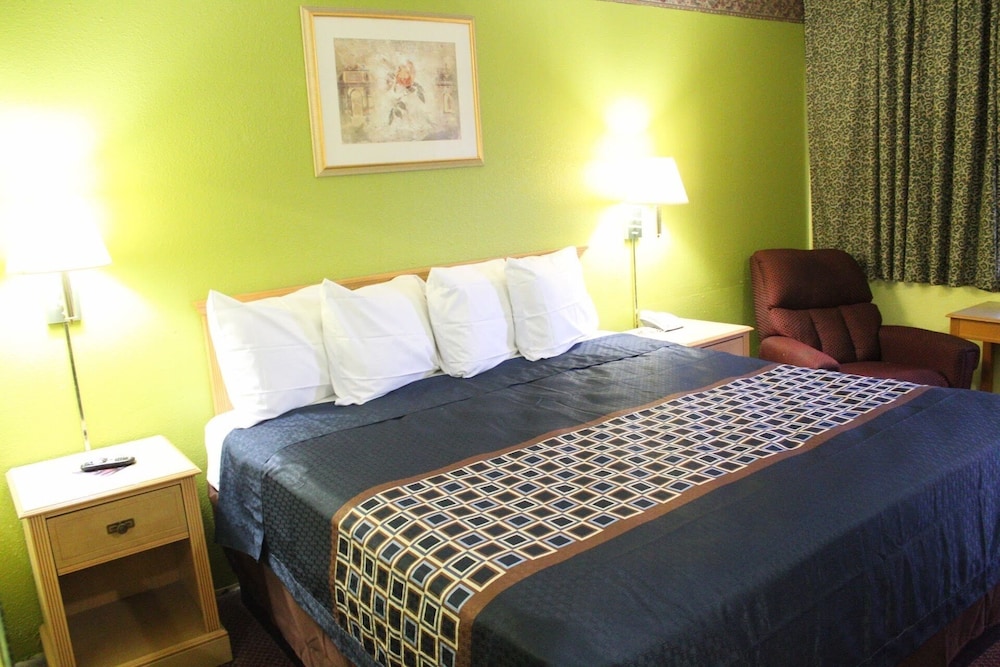 Hutchinson Inn 27/58