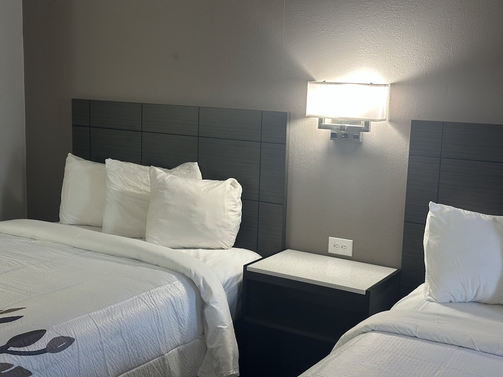 Red Roof Inn Media 9/20