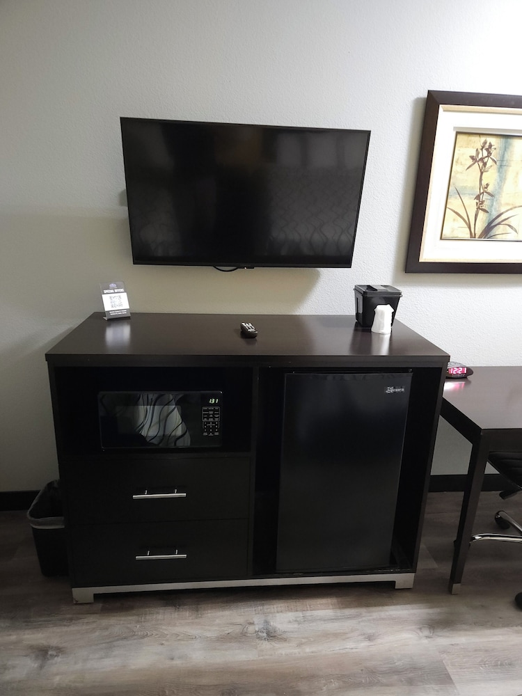 Executive Inn and Suites Tyler 16/51