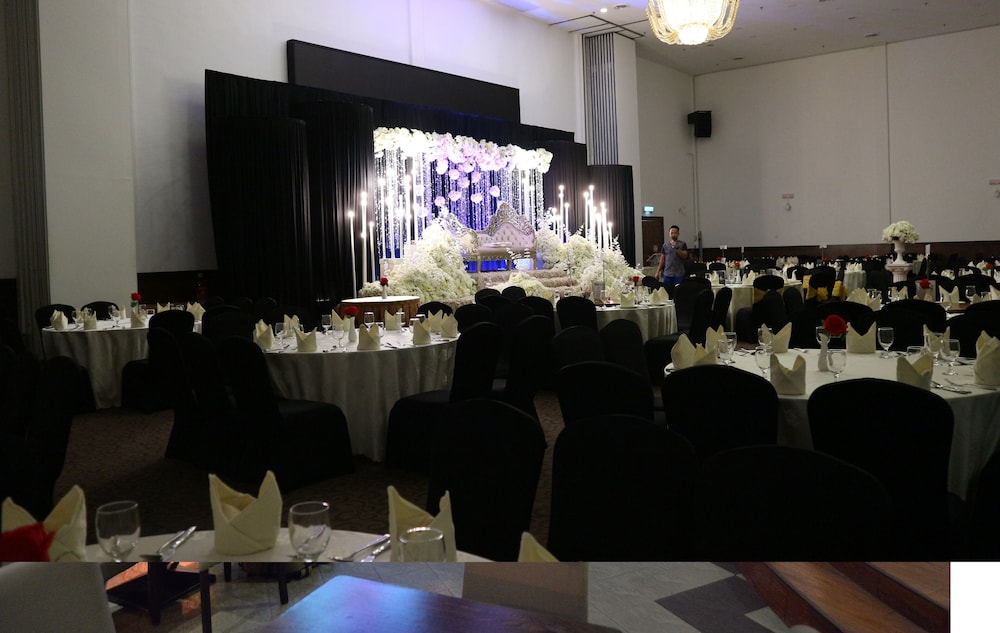 Mitc Hotel 62/65