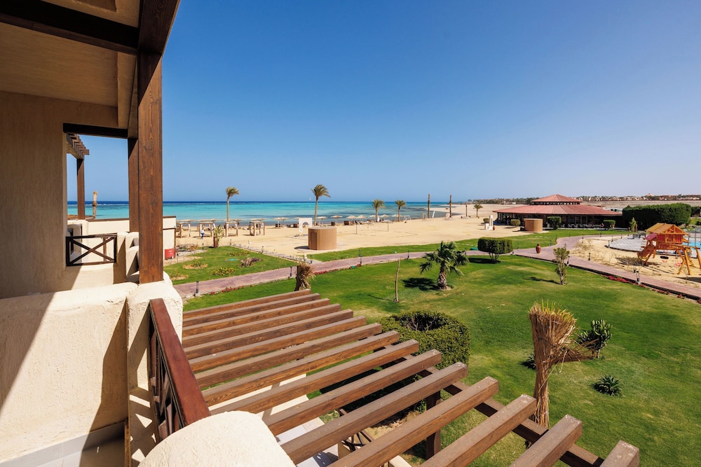 True Beach Resort 45/58