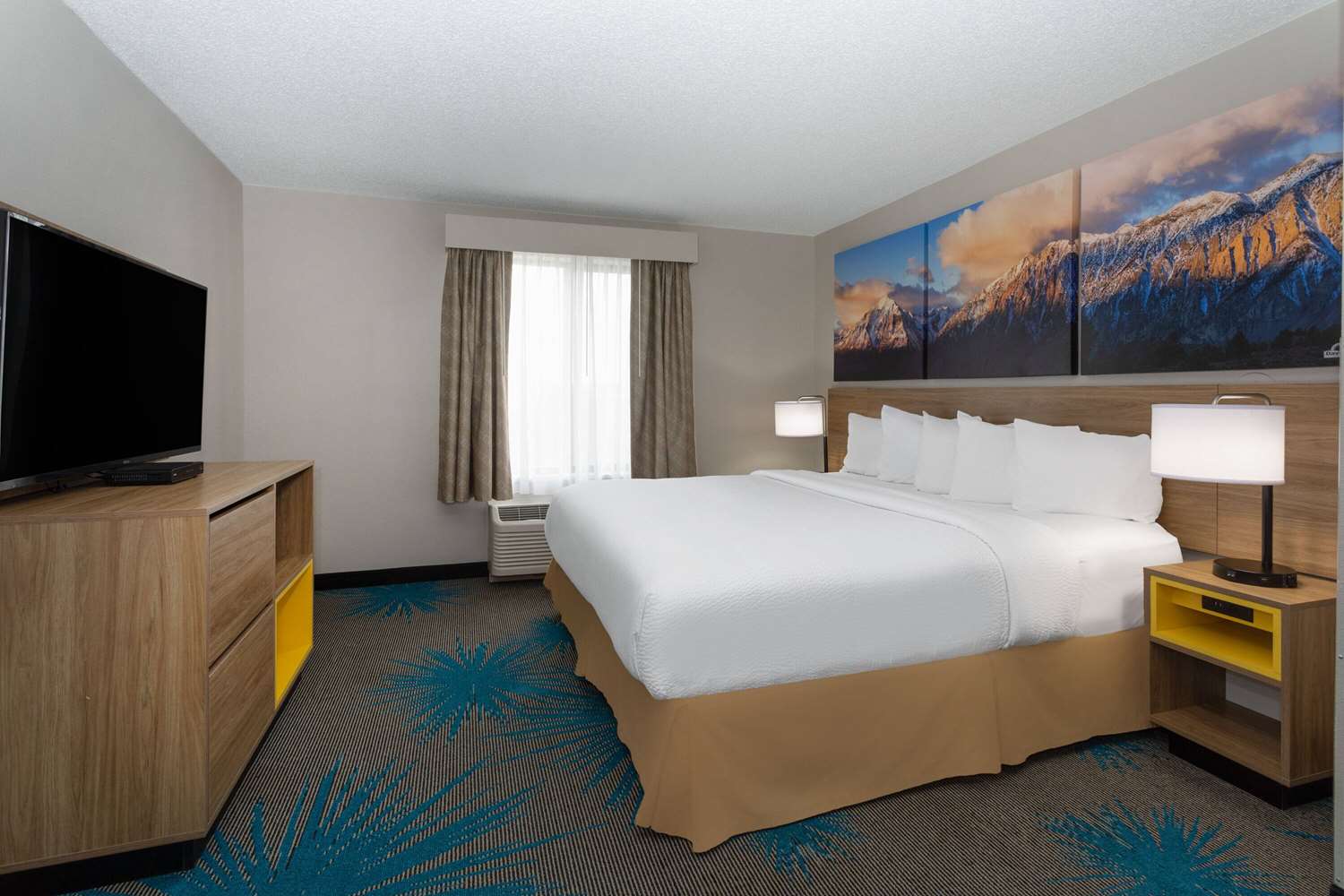 Days Inn & Suites by Wyndham Denver International Airport 4/37