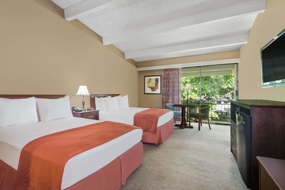 Travelodge By Wyndham Lakeland 23/55