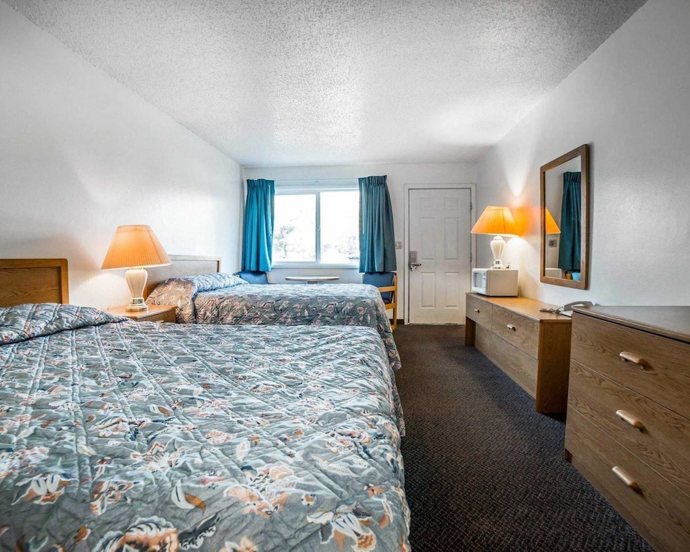 Rodeway Inn & Suites Arlington OR 23/29