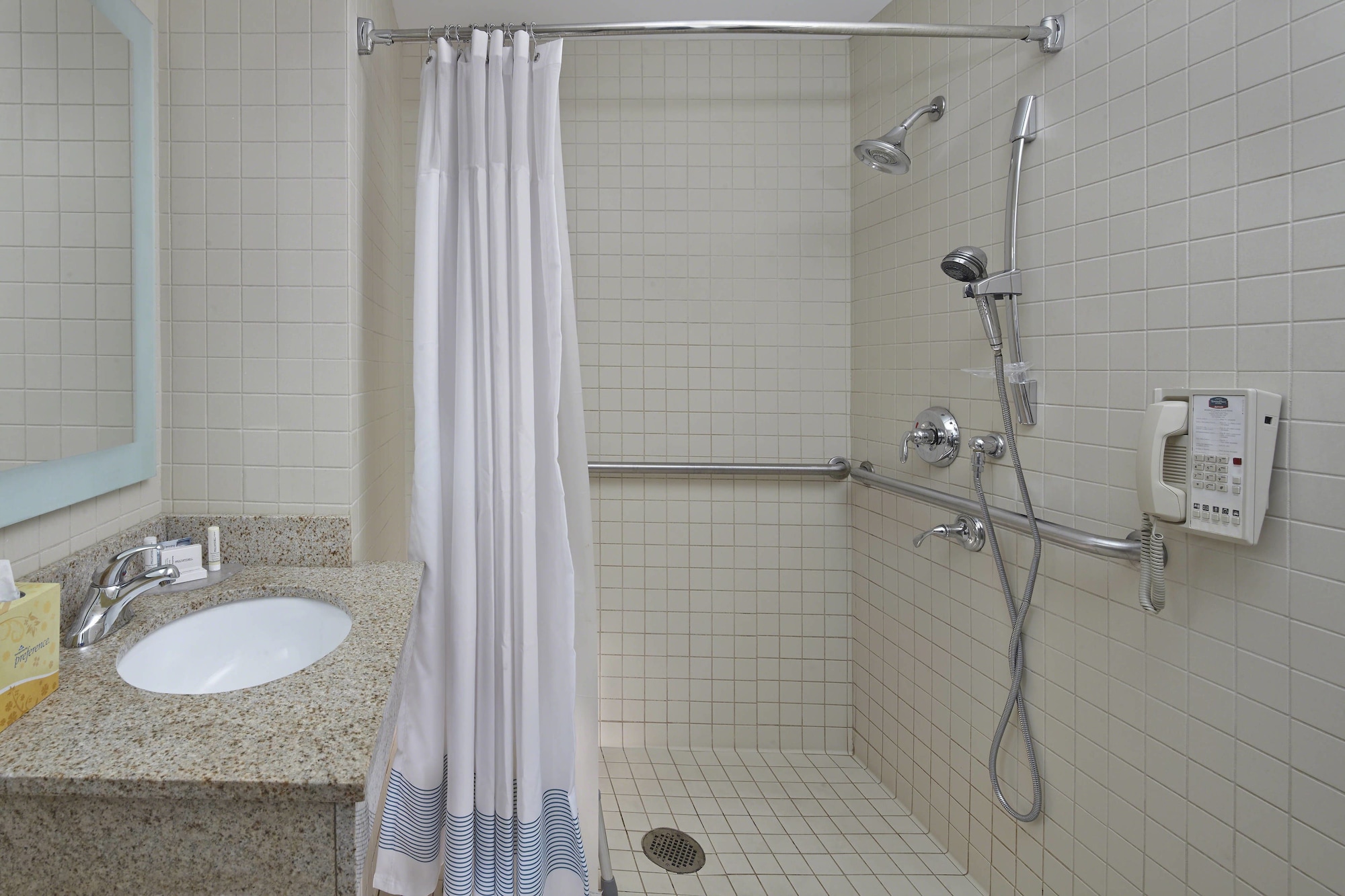 جناح بسرير كوين بغرفة نوم واحدة مع أريكة، Towneplace Suites By Marriott Albany Downtown Medical Center 2/3