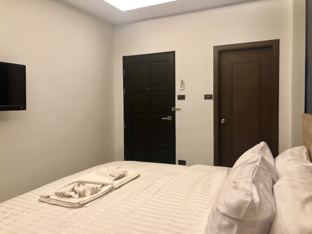 Tall Tree Kata Phuket 3/21