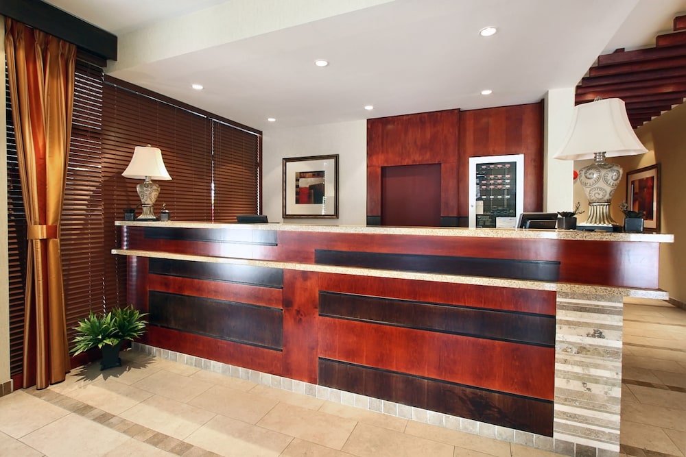 Days Inn by Wyndham Edmonton Downtown 4/38
