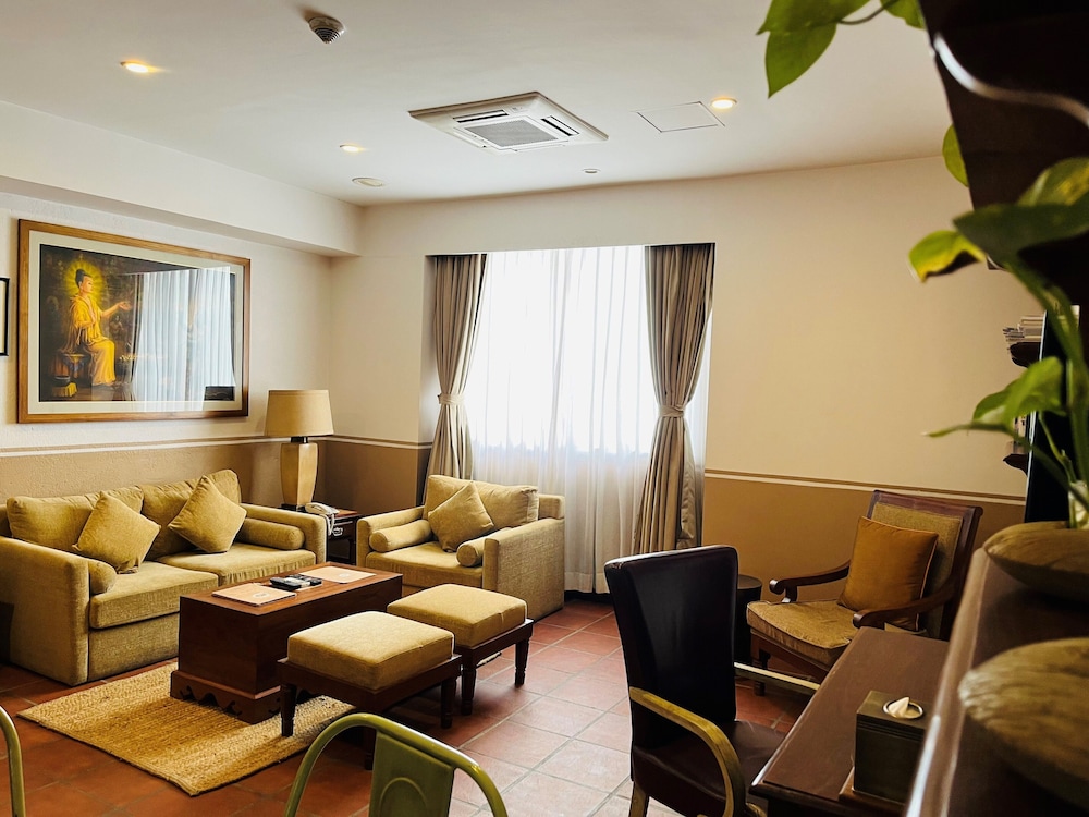 Nepali Ghar Hotels & Resort 32/50