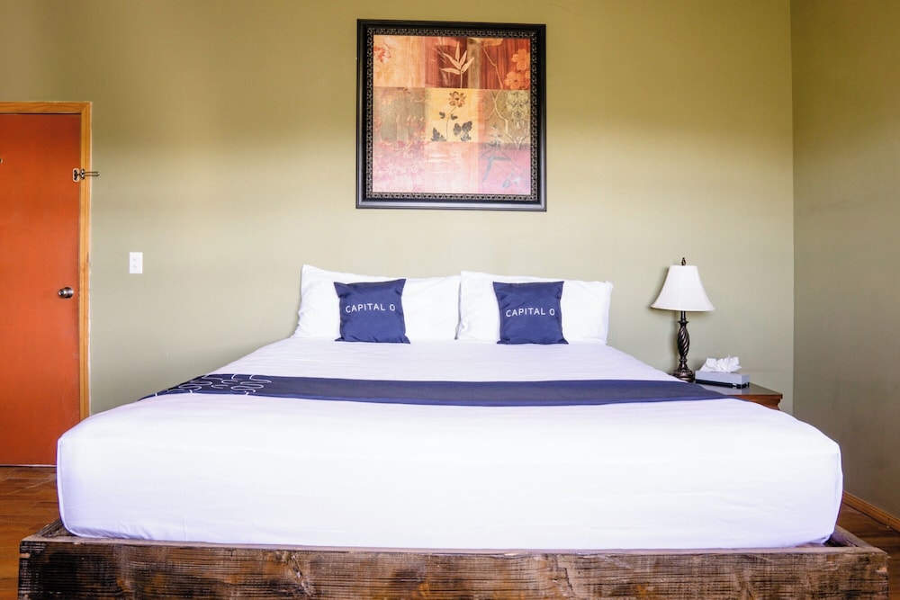 SUPERIOR, KING BED