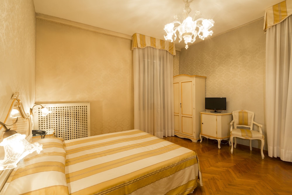 PALAZZO GUARDI 23/75