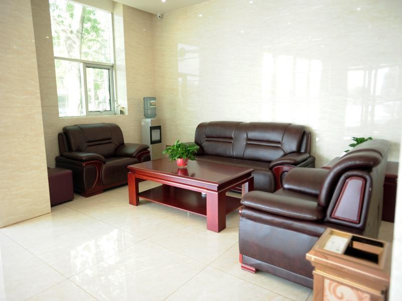GreenTree Inn Baoding Qingyuan District Jianshe North Road Express Hotel 24/40