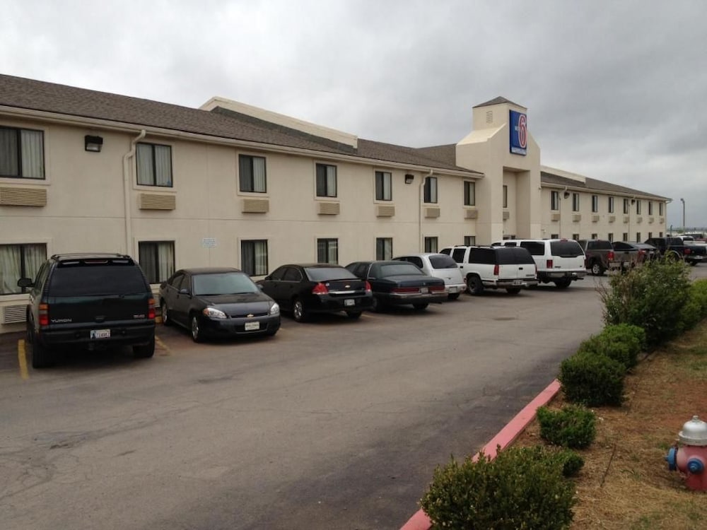Motel6 Elk City, OK 20/23