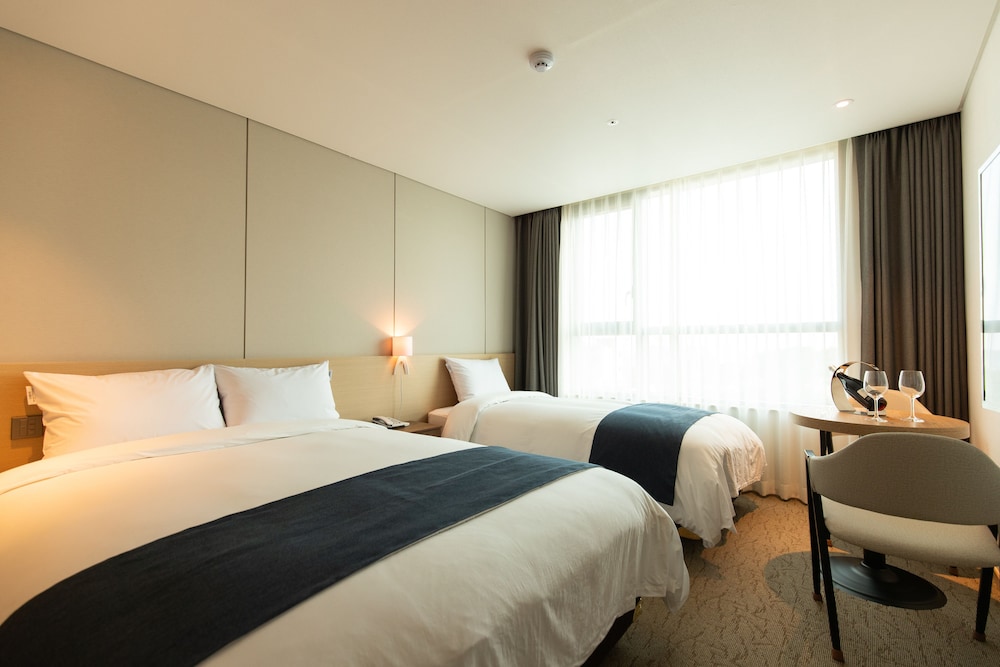 HOTEL WIN STORY 9/52