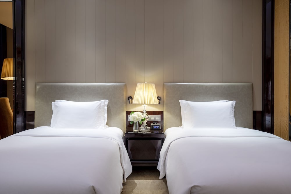 Hilton Nanjing 34/98