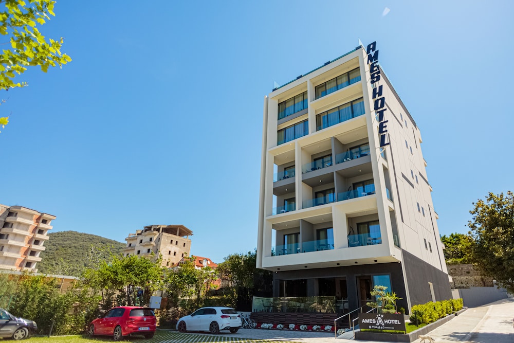 Ames Hotel & Spa in VLORE