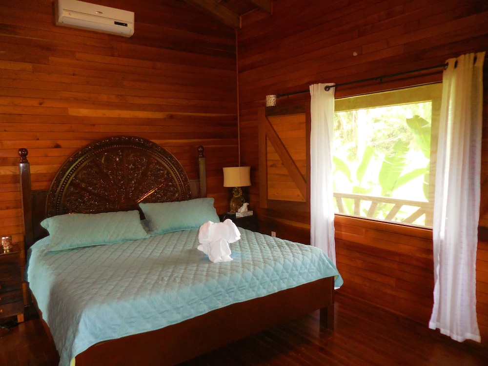 Deluxe, Double Bed