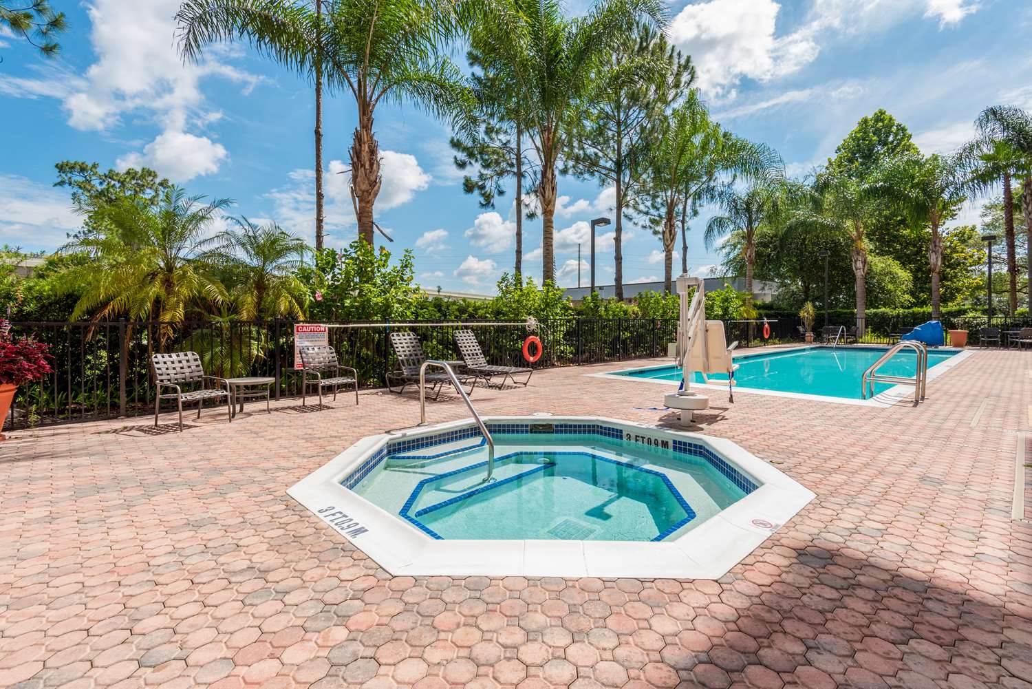 Hampton Inn & Suites Orlando-South Lake Buena Vista 45/49