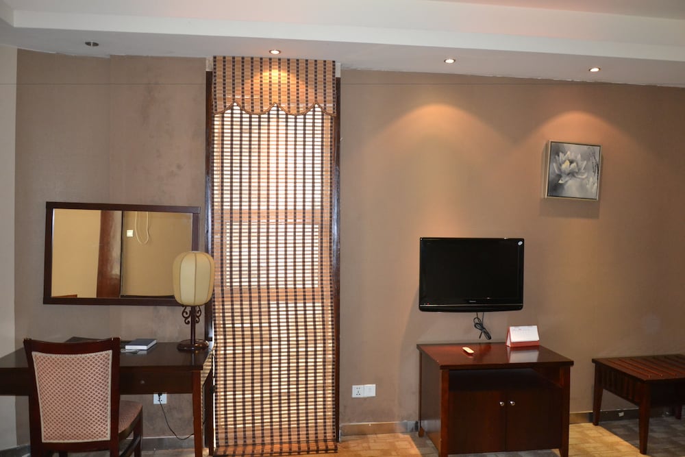 Kololo Courts Hotel & Restaurant 30/40