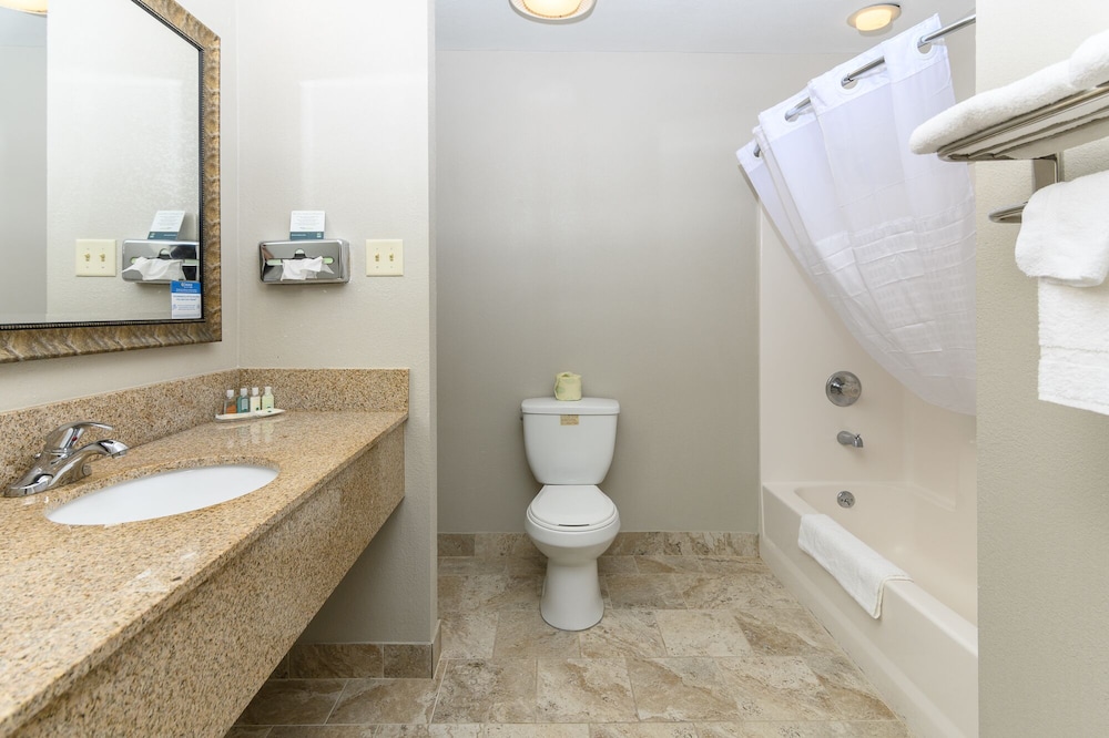 Quality Inn Bourne - Cape Cod 11/25