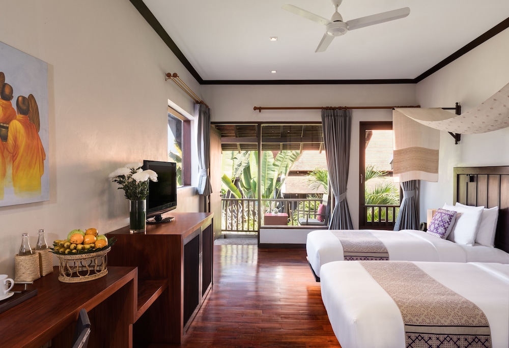 DELUXE, TWIN BEDS