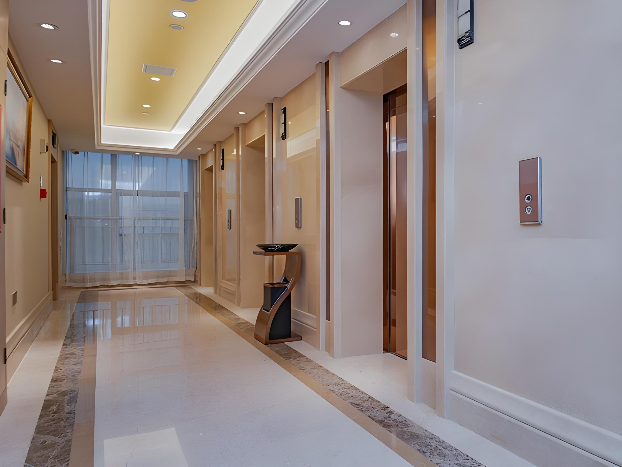 Vienna International Hotel (Optics Valley Plaza, Wuhan) 12/29