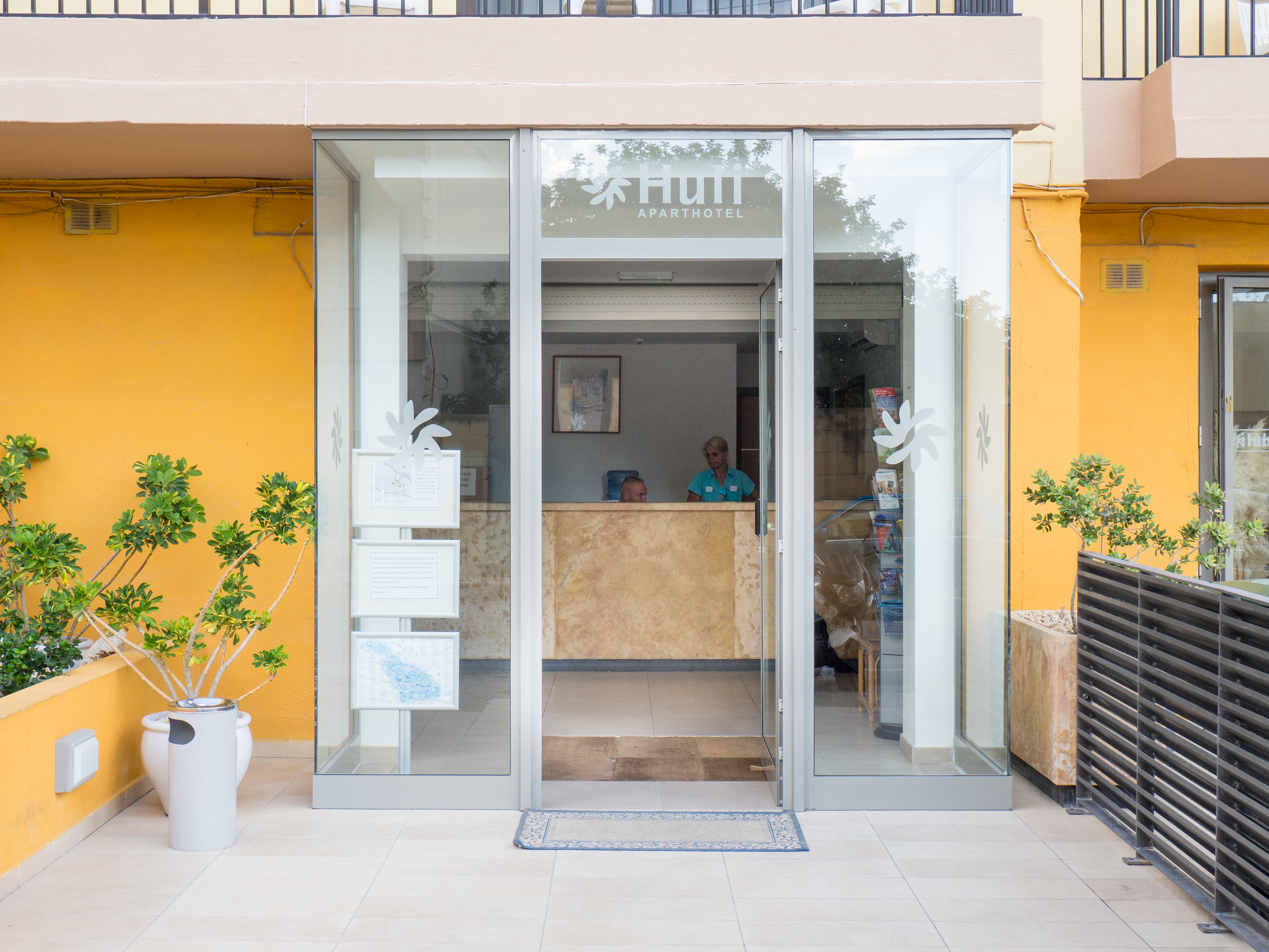 Huli Hotel and Apartments 9/25