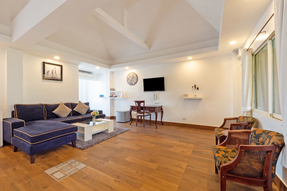 Capital O 75379 Sabai Living Pattaya 30/50